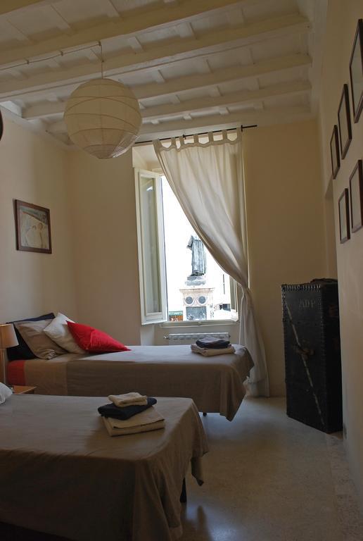 Appartamento Piazza Farnese Rome Ruang foto